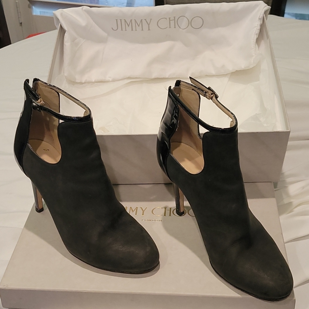 Shoe